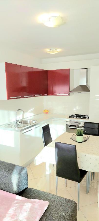 Cozy Apartment With Free Private Parking Split Exterior foto
